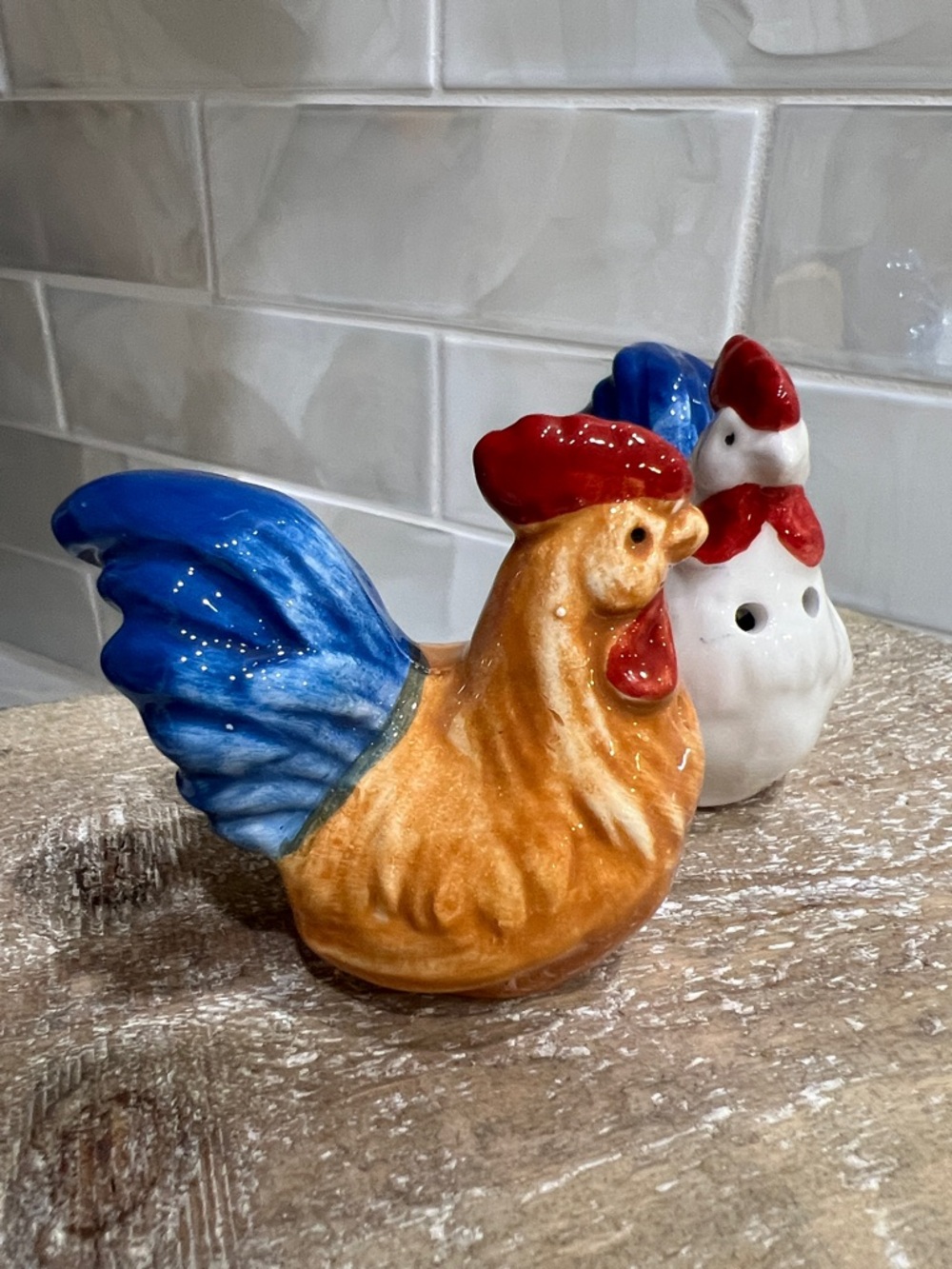 Ceramic Rooster Chicken Salt & Pepper Shakers Blue Tail Farmhouse - Picture 2 of 8